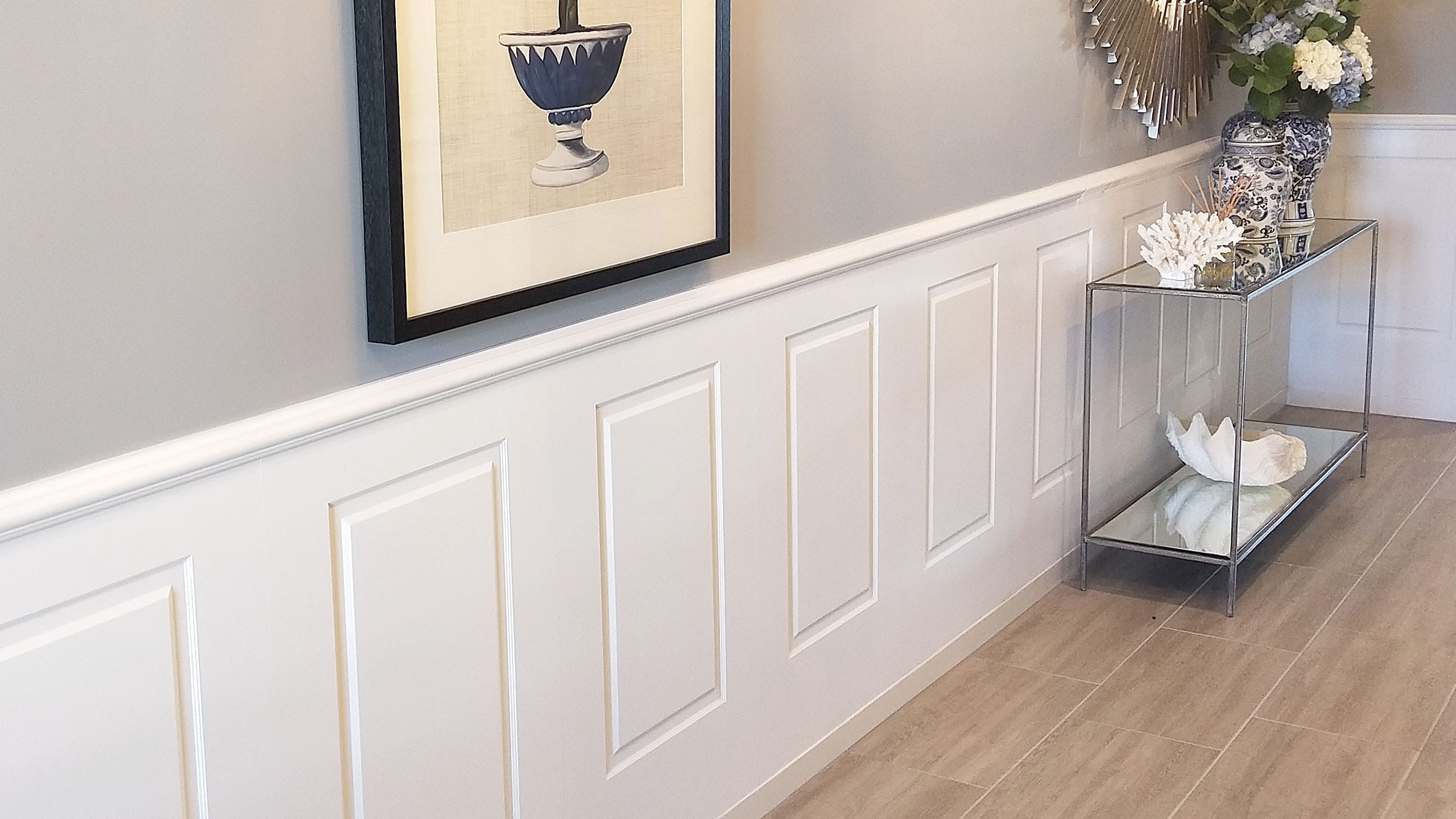 Colonial Wall Linings - Entrance Hallway with Wainscoting Wall Panels featuring Timber Mouldings - MDF Mouldings - Dado Rail, Belt Rail, Skirt, Skirts, Skirting, Architrave, Architraves